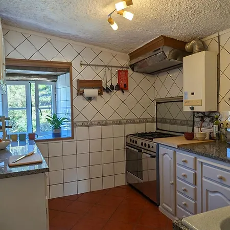 Da Fonte - Peaceful Rural 3-bedroom With Private Pool, Portugal Villa *