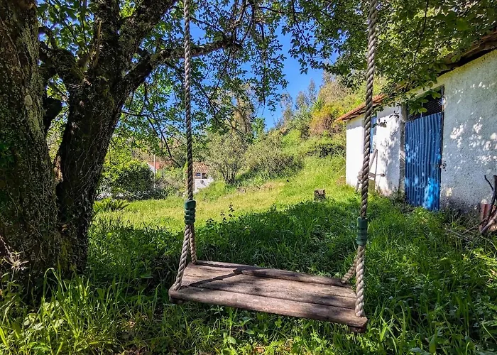 Da Fonte - Peaceful 3-bedroom With Private Pool, Portugal Villa