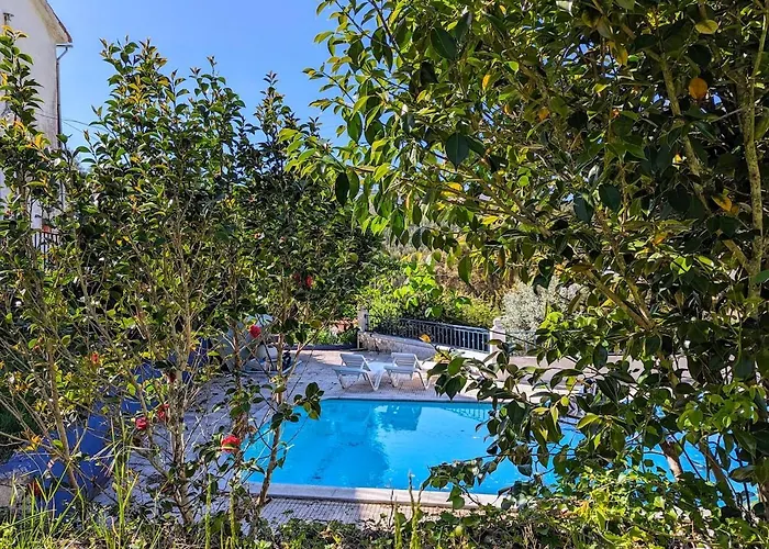 Da Fonte - Peaceful 3-bedroom With Private Pool, Portugal *